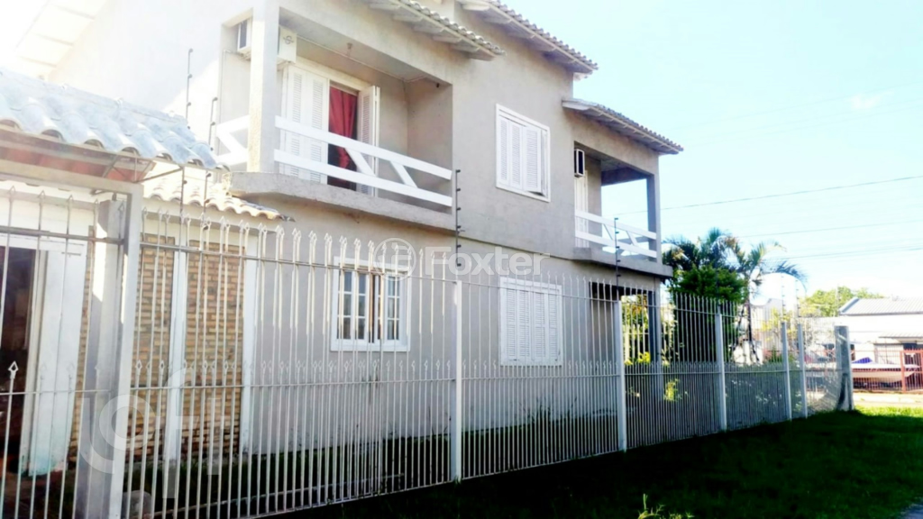 Casa à venda com 3 quartos, 110m² - Foto 1