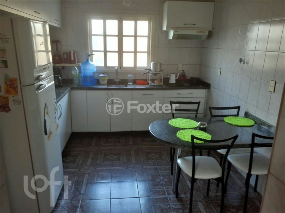 Casa à venda com 3 quartos, 110m² - Foto 2