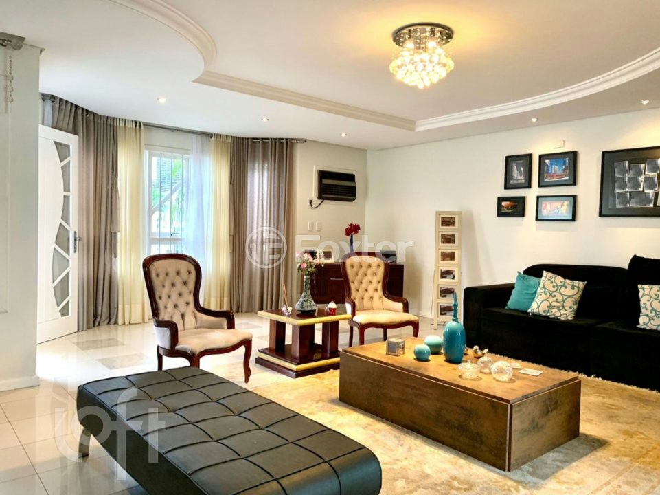 Casa à venda com 4 quartos, 311m² - Foto 1