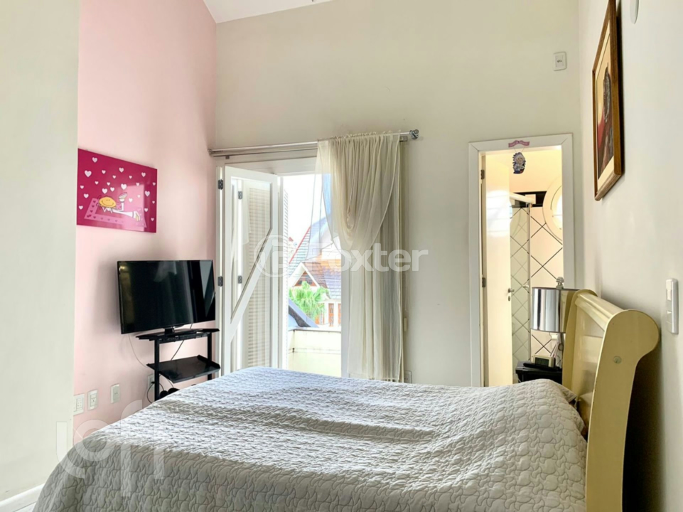 Casa à venda com 4 quartos, 311m² - Foto 14