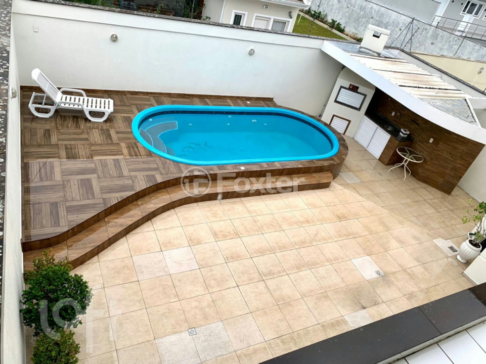 Casa à venda com 4 quartos, 311m² - Foto 8