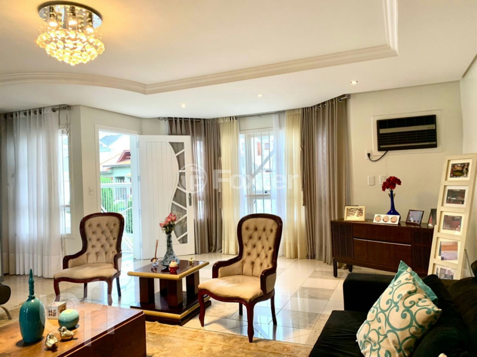 Casa à venda com 4 quartos, 311m² - Foto 4