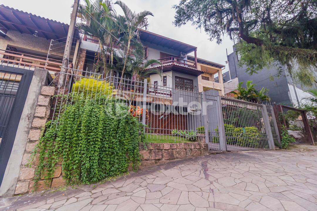 Casa à venda com 6 quartos, 431m² - Foto 2