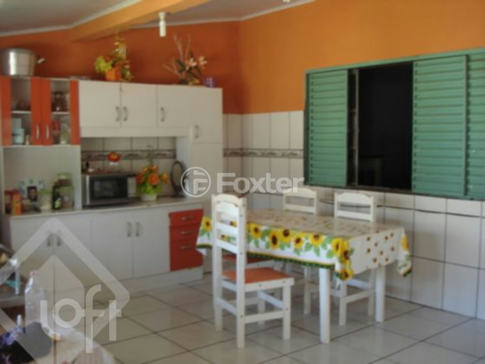 Casa à venda com 3 quartos, 150m² - Foto 1