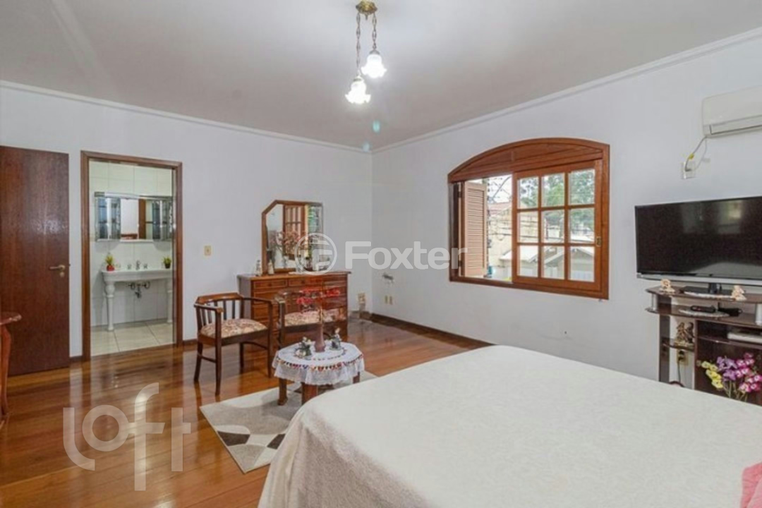 Casa à venda com 3 quartos, 248m² - Foto 4