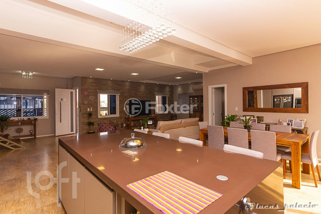 Casa à venda com 3 quartos, 260m² - Foto 6