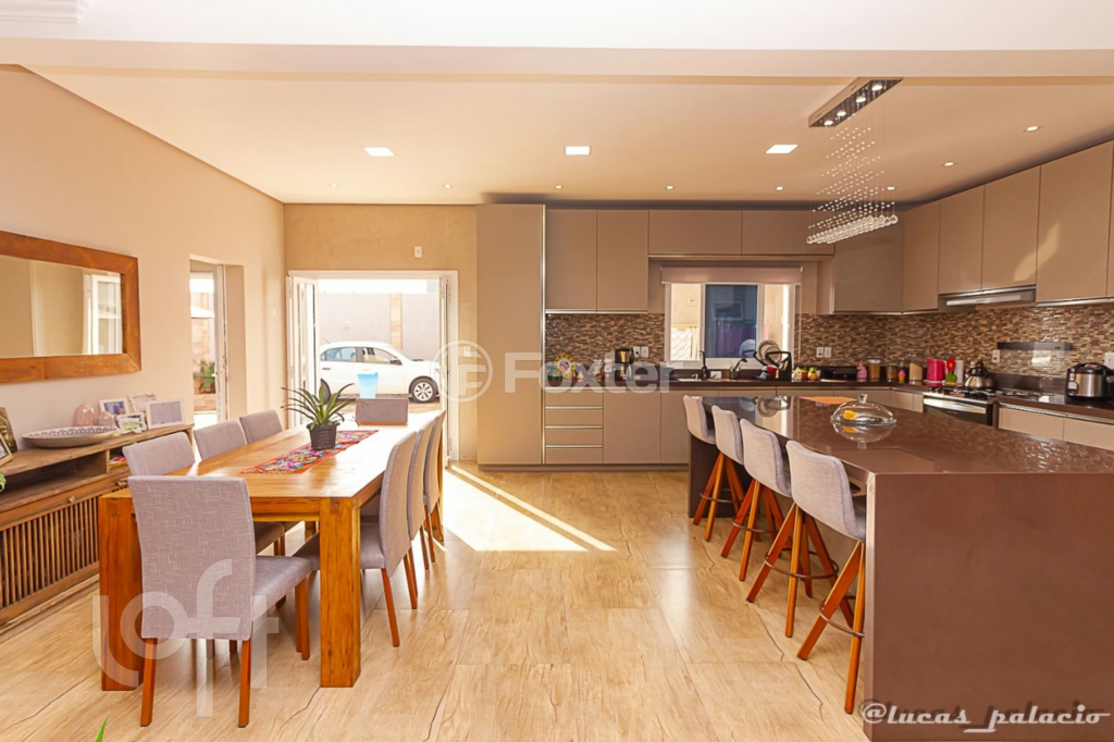 Casa à venda com 3 quartos, 260m² - Foto 3
