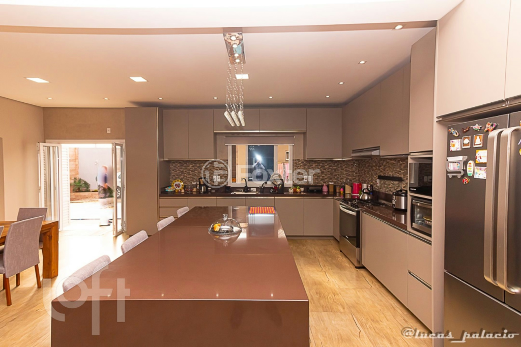 Casa à venda com 3 quartos, 260m² - Foto 5