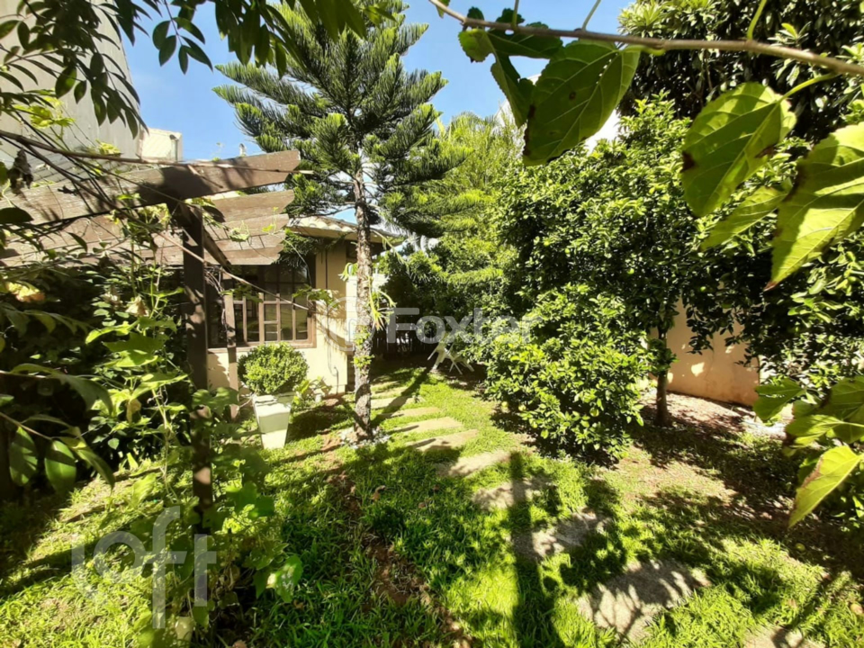 Casa à venda com 3 quartos, 280m² - Foto 4