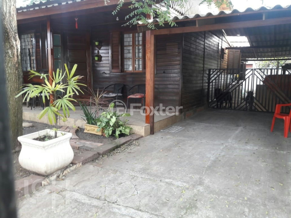 Casa à venda com 2 quartos, 84m² - Foto 1