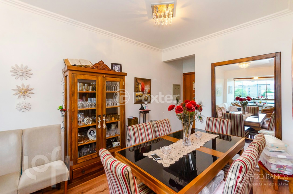 Apartamento à venda com 2 quartos, 67m² - Foto 3