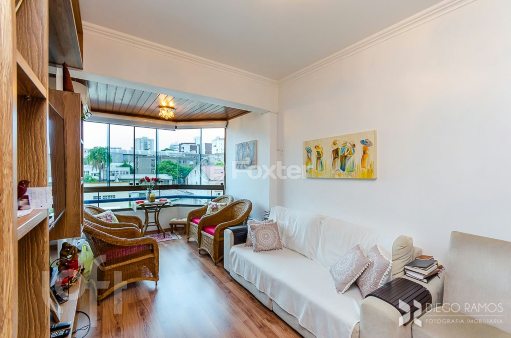 Apartamento à venda com 2 quartos, 67m² - Foto 4
