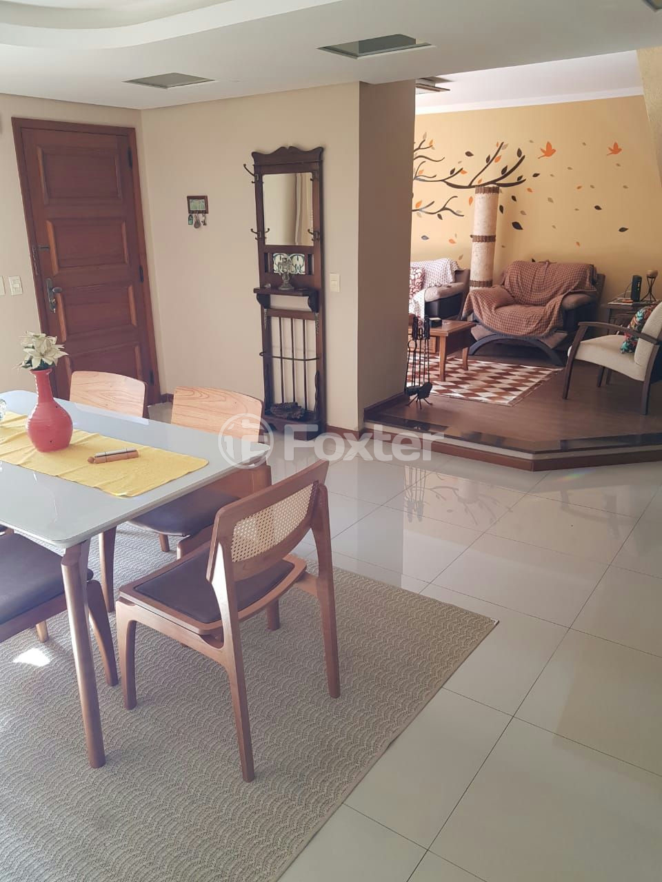 Casa de Condomínio à venda com 3 quartos, 189m² - Foto 1