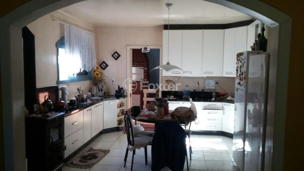 Casa à venda com 4 quartos, 300m² - Foto 3