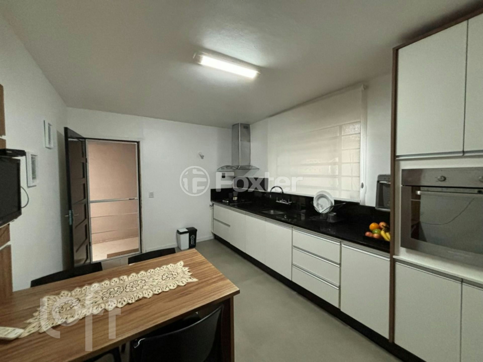 Casa à venda com 3 quartos, 150m² - Foto 3