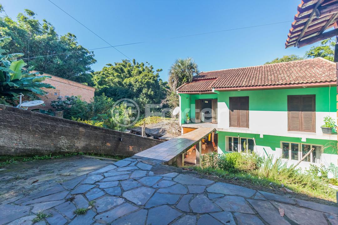 Casa à venda com 5 quartos, 251m² - Foto 2