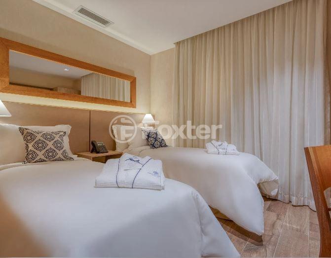 Apartamento à venda com 1 quarto, 29m² - Foto 2