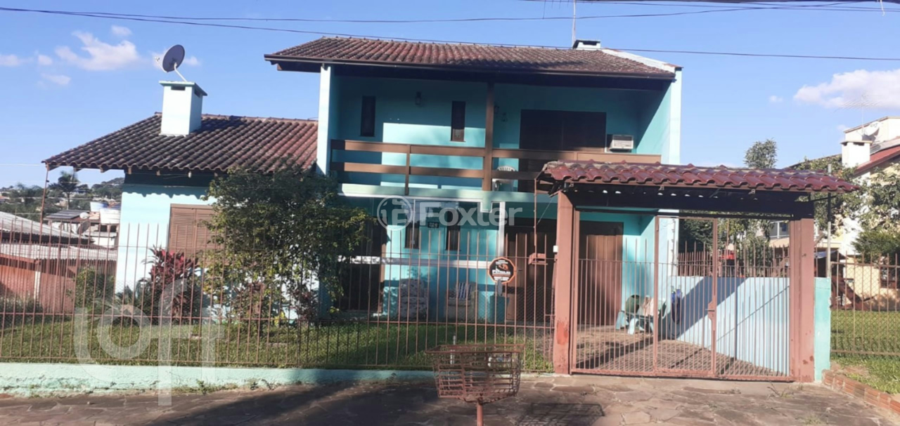 Casa à venda com 3 quartos, 174m² - Foto 1