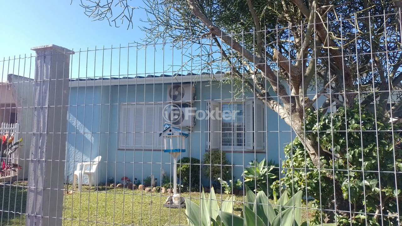 Casa à venda com 3 quartos, 71m² - Foto 1