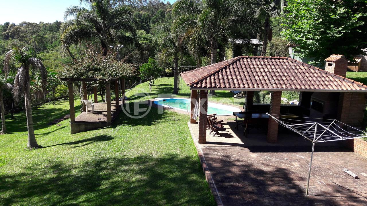 Sítio à venda com 3 quartos, 200m² - Foto 2