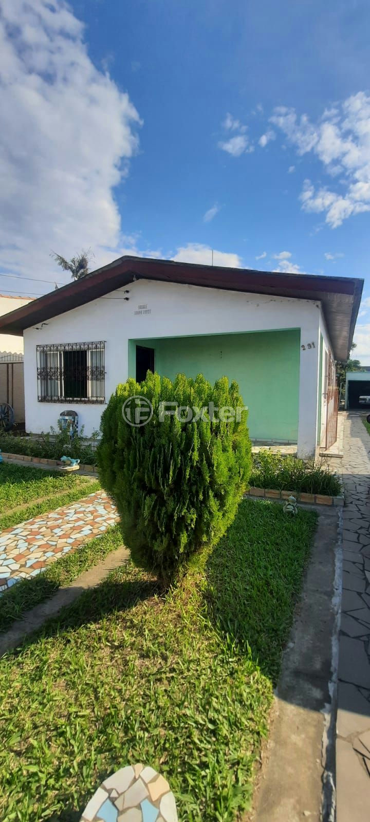 Casa à venda com 3 quartos, 120m² - Foto 1