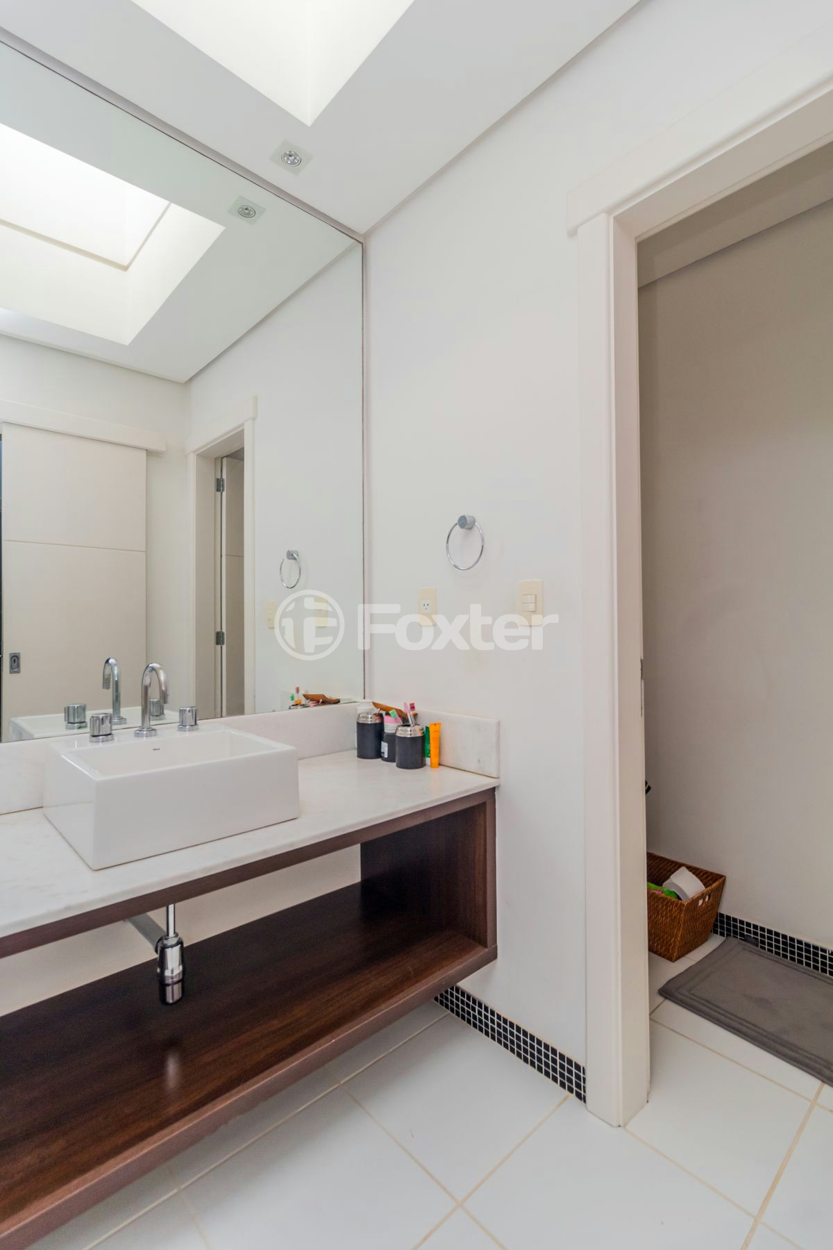 Casa de Condomínio à venda com 4 quartos, 297m² - Foto 38