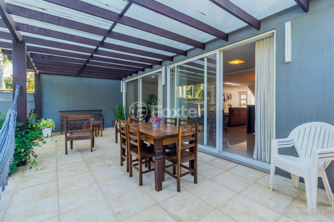 Casa de Condomínio à venda com 4 quartos, 297m² - Foto 8