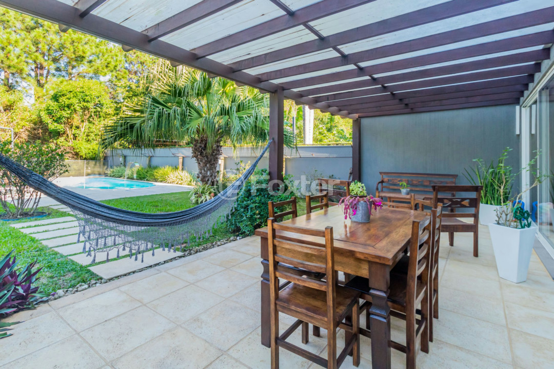 Casa de Condomínio à venda com 4 quartos, 297m² - Foto 6