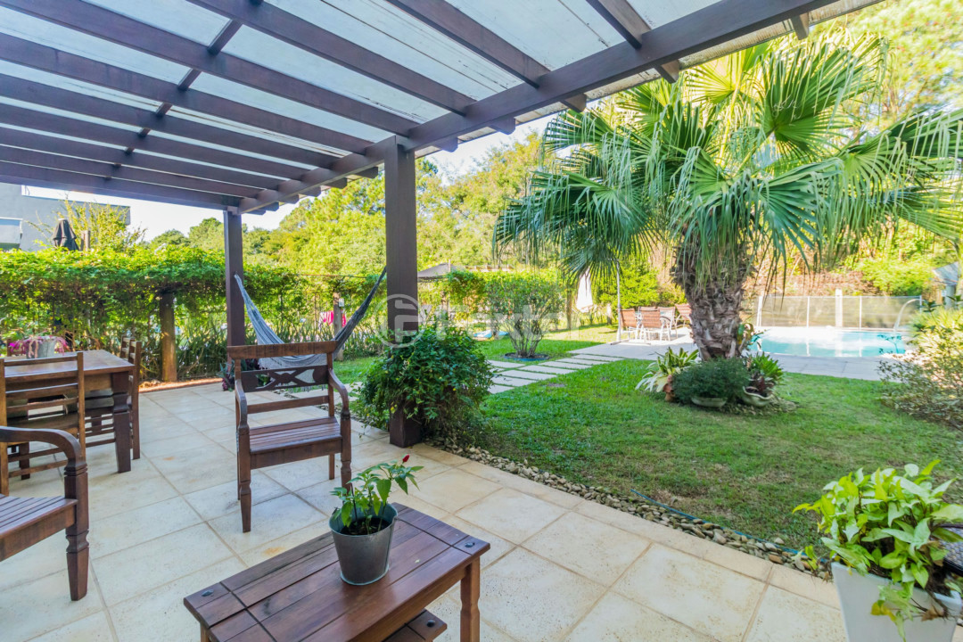 Casa de Condomínio à venda com 4 quartos, 297m² - Foto 5