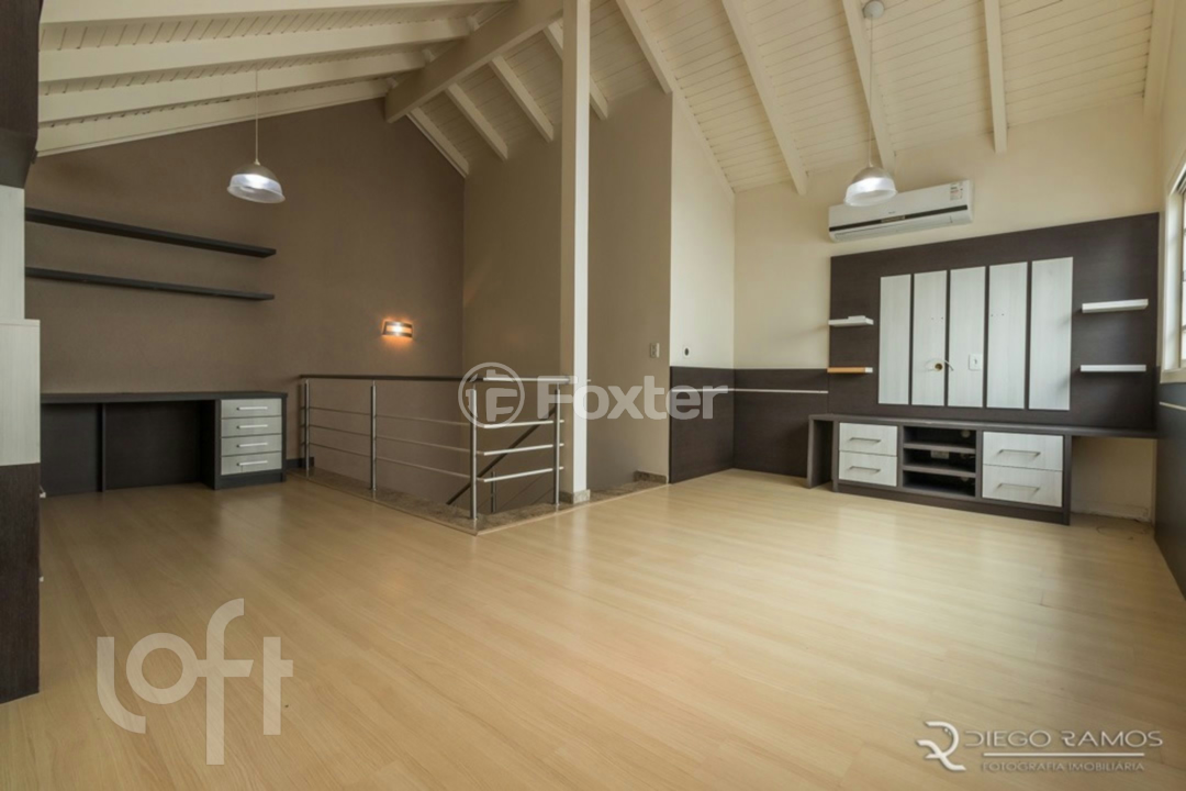 Casa à venda com 3 quartos, 208m² - Foto 3