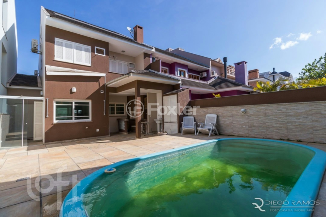 Casa à venda com 3 quartos, 208m² - Foto 4