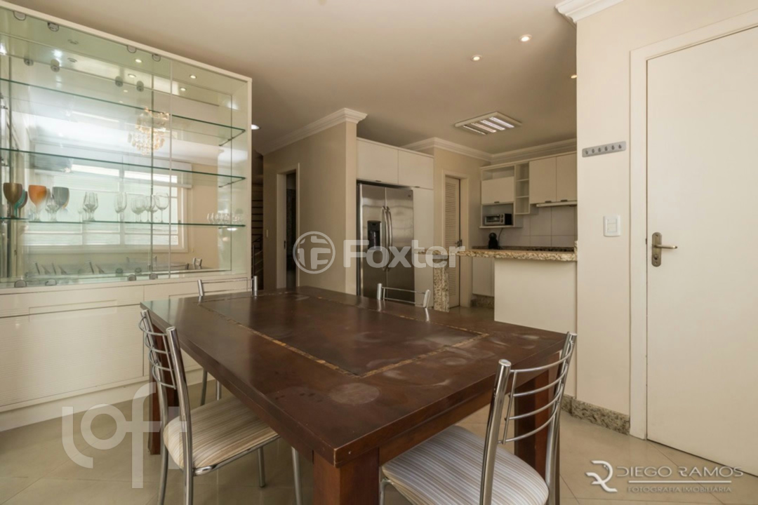 Casa à venda com 3 quartos, 208m² - Foto 7