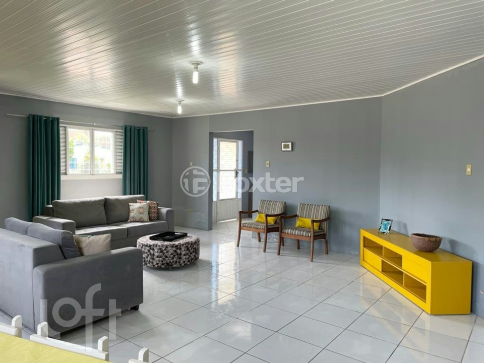 Casa à venda com 3 quartos, 200m² - Foto 1