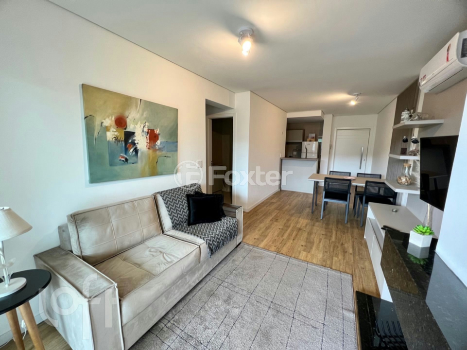 Apartamento à venda com 2 quartos, 75m² - Foto 1