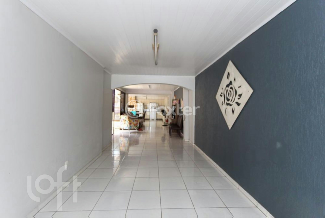 Casa à venda com 3 quartos, 250m² - Foto 2