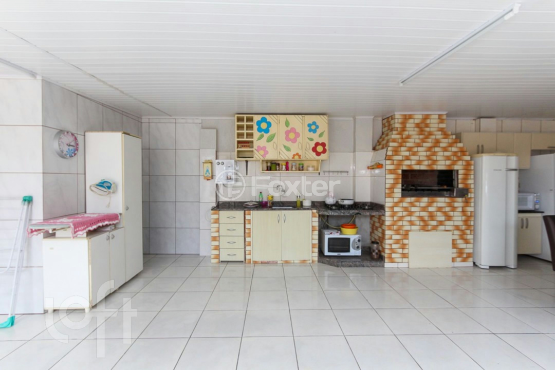 Casa à venda com 3 quartos, 250m² - Foto 7