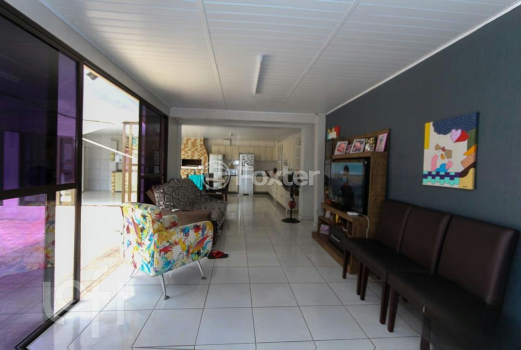 Casa à venda com 3 quartos, 250m² - Foto 3