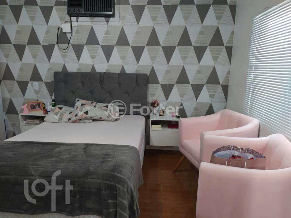 Casa à venda com 3 quartos, 47m² - Foto 7