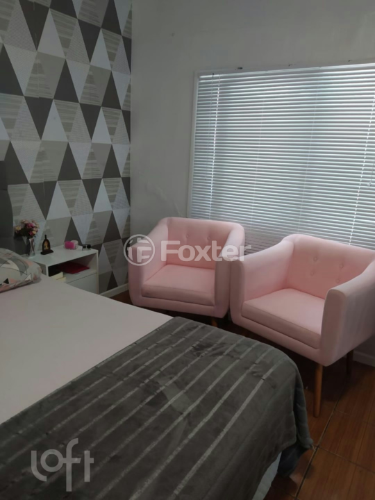 Casa à venda com 3 quartos, 47m² - Foto 8