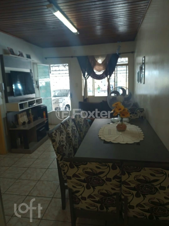 Casa à venda com 2 quartos, 60m² - Foto 1