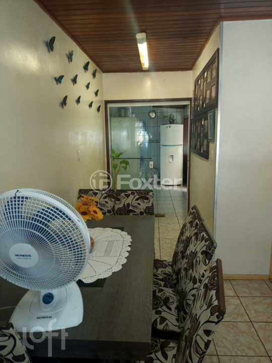 Casa à venda com 2 quartos, 60m² - Foto 2