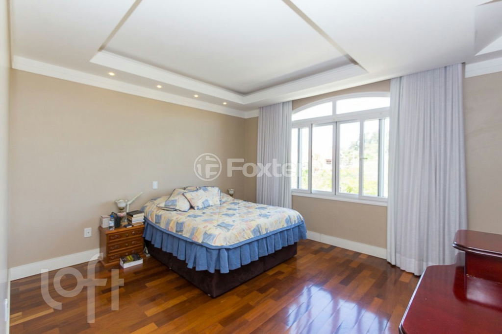 Casa à venda com 4 quartos, 420m² - Foto 30