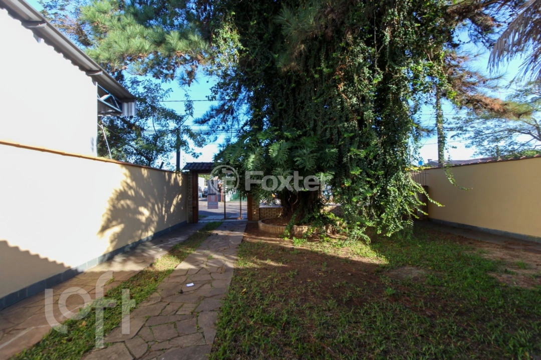 Casa à venda com 4 quartos, 138m² - Foto 2