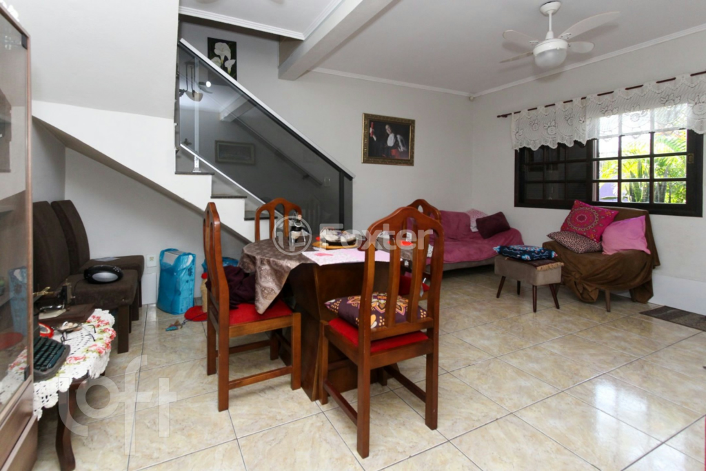 Casa à venda com 4 quartos, 147m² - Foto 4