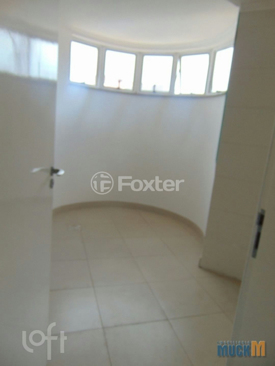 Apartamento à venda com 3 quartos, 135m² - Foto 5