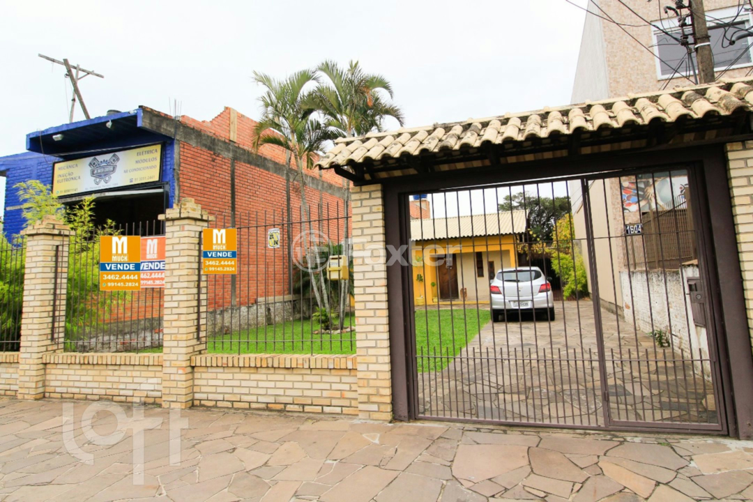 Casa à venda com 3 quartos, 144m² - Foto 1