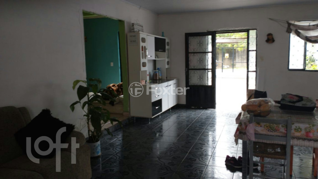 Casa à venda com 3 quartos, 60m² - Foto 11