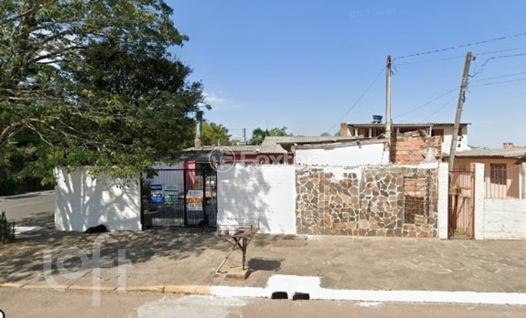 Casa à venda com 3 quartos, 60m² - Foto 2