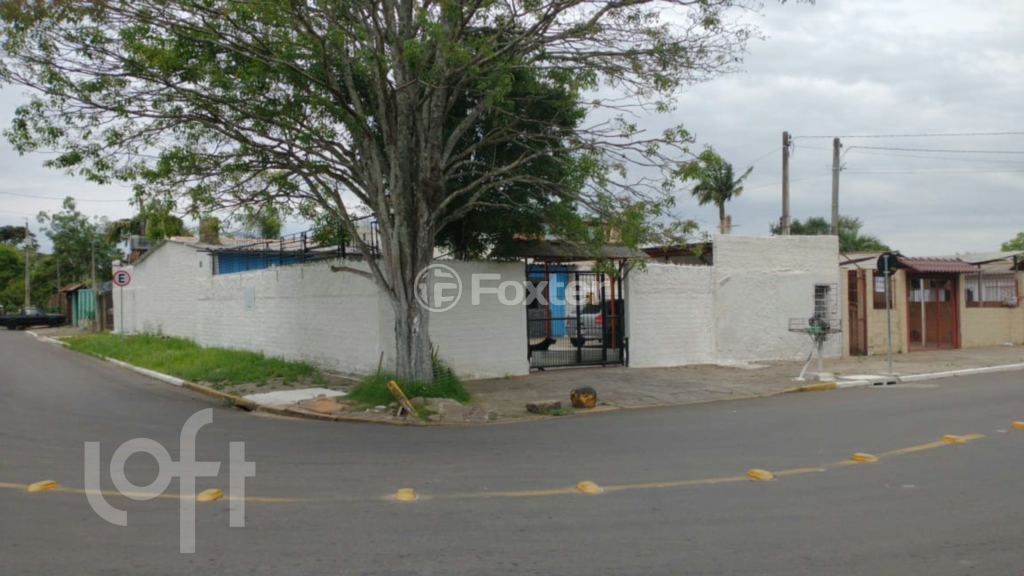 Casa à venda com 3 quartos, 60m² - Foto 1