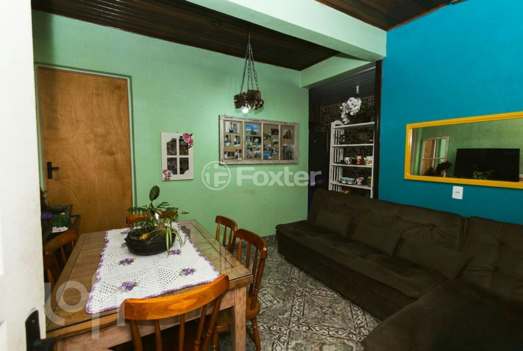 Casa à venda com 2 quartos, 65m² - Foto 4